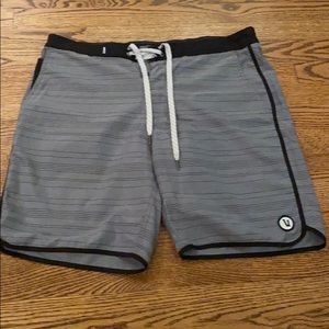 Vuori Board Shorts - 32